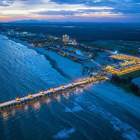 Melia Ho Tram Beach Resort Dış mekan fotoğraf Aerial view of the Gulf State Park Pier