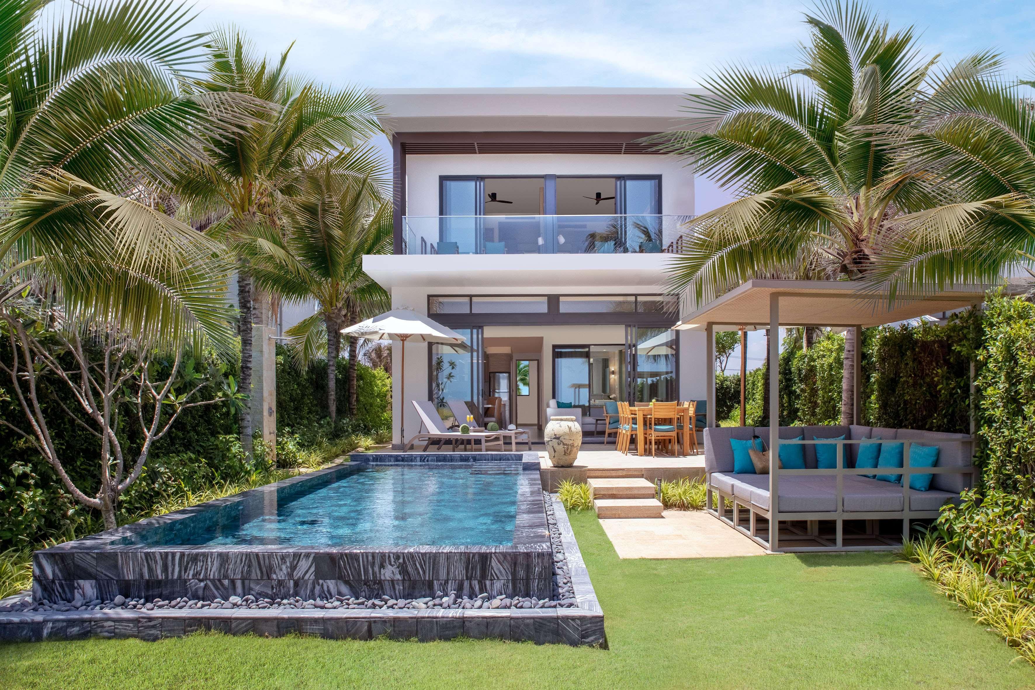 Melia Ho Tram Beach Resort Dış mekan fotoğraf A pool villa at Centara Villas Phuket Shambhala Resort and Spa